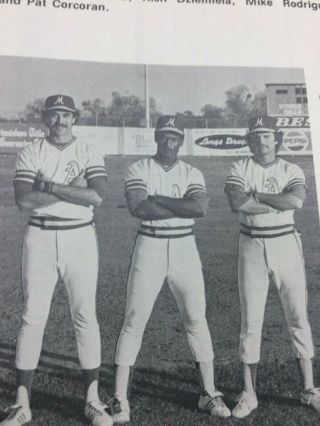 1977 Minor league MODESTO A ' S Program Rickey Henderson team photo Visalia Oaks 6