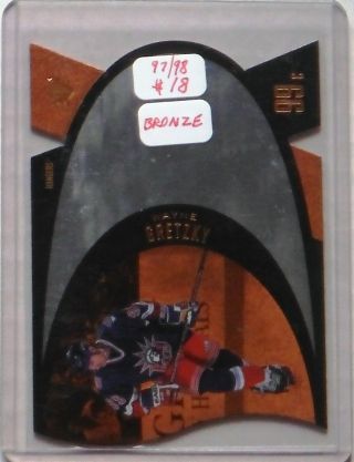 1997/98 Wayne Gretzky Spx “bronze” Card 30
