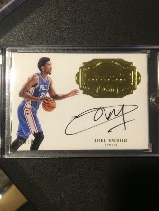 2016 - 17 Flawless Autographs Joel Embiid Gold On Card Auto /10 76ers Smudge