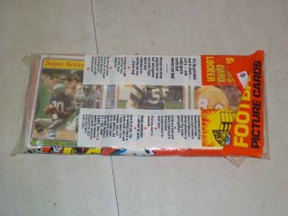 1981 Topps Football Factory Rack Pack w/ 36 Cards per Pack,  Montana? 466 2