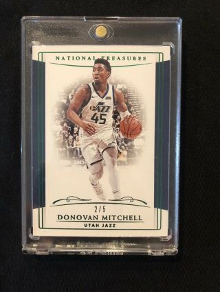 2018 - 19 National Treasures 73 Donovan Mitchell Base Card Emerald Green 2/5