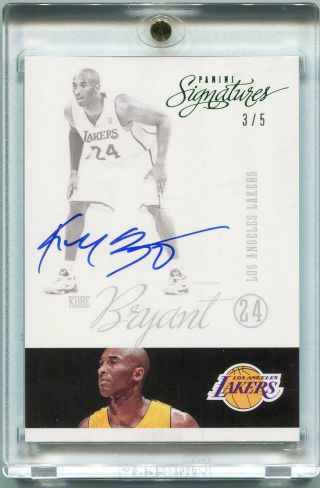 Kobe Bryant 2012 - 13 Panini Signatures Auto Emerald 131 Auto 3/5 Autograph Signe