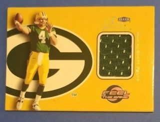 1999 Brett Favre Fleer Flair Showcase Game Jersey Card Packers Green Swatch
