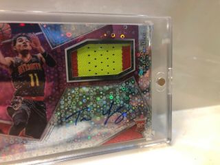 Trae Young 2018 - 19 Spectra Neon Pink Patch On - Card Auto RC ' d 22/25 2