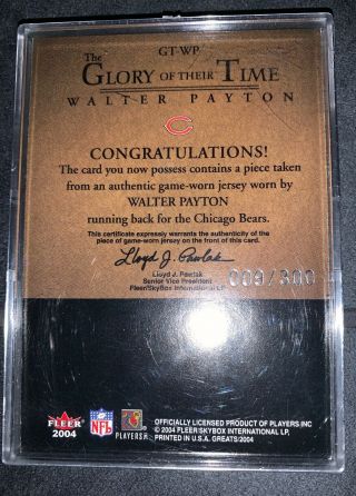 2004 Fleer Greats Walter Payton Game Worn Jersey Glory of their Time 2