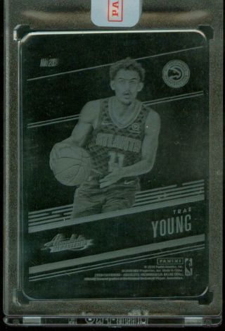 Trae Young 2018 - 19 Panini Absolute Rookie Glass No.  23 Rc Case Hit