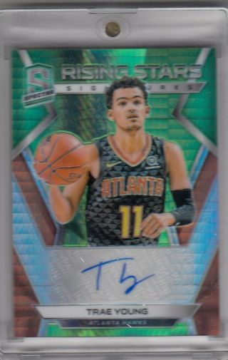 18 - 19 Panini Spectra Rising Star Auto Green Trae Young 19/49