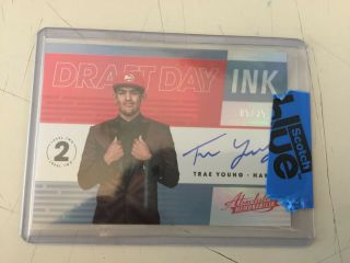 2018 - 19 Panini Absolute Trae Young Draft Day Ink Level 2 Rookie Auto /25 Hawks