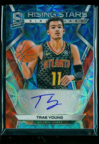 14/60 Trae Young 2018 - 19 Spectra Rising Stars Neon Blue Auto Autograph Rc