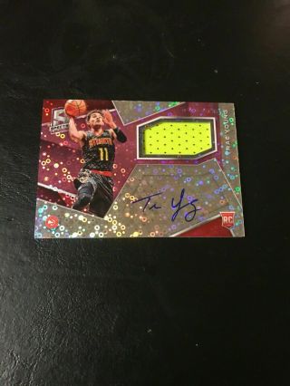 Trae Young 2018 - 19 Panini Spectra Neon Pink Auto Patch Autograph Hawks 1/25 Roy