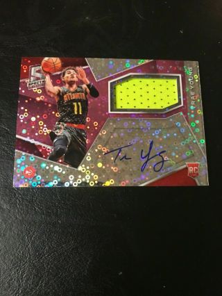 Trae Young 2018 - 19 Panini Spectra neon pink auto patch autograph Hawks 1/25 roy 2