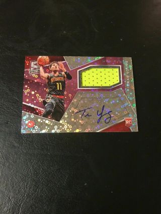 Trae Young 2018 - 19 Panini Spectra neon pink auto patch autograph Hawks 1/25 roy 5