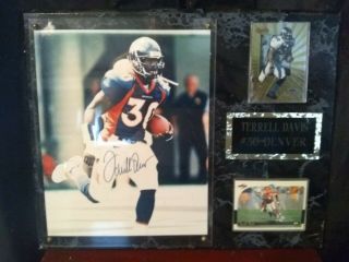 Terrell Davis Denver Broncos Autographed Signed 8x10 Photo And Plaque With