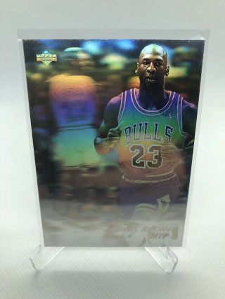 Michael Jordan “mvp” Hologram Insert “aw4” 1991 - 92 Upper Deck Nba Card