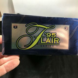 1995 FLAIR Baseball Cards Series One Box 2