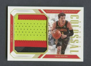 2018 - 19 National Treasures Colossal Trae Young Hawks Rc Rookie Patch /25