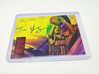 2018 - 19 Court Kings Fresh Paint Rookie Autographs Ruby Trae Young D /99