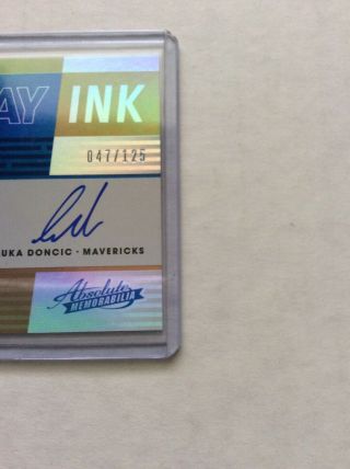 LUKA DONCIC 2018 - 19 PANINI ABSOLUTE DRAFT DAY INK ROOKIE AUTO RC 47/125 Mavs. 2