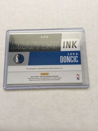 LUKA DONCIC 2018 - 19 PANINI ABSOLUTE DRAFT DAY INK ROOKIE AUTO RC 47/125 Mavs. 3