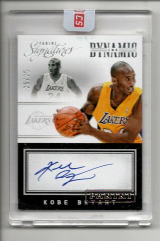 Kobe Bryant Auto /25 2013 - 14 Panini Signatures Dynamic Ink On Card Autograph Sp