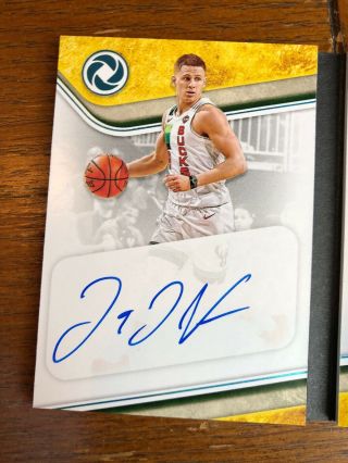2018 - 19 Panini Opulence Donte DiVincenzo RC Auto Letter N Patch Booklet 08/10 3