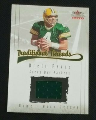 2001 Fleer Tradition Brett Farve Traditional Threads Game Worn Jersey Card