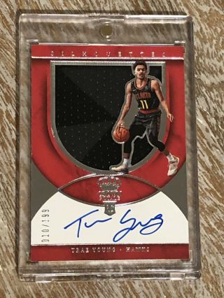 Trae Young 2018 - 19 Panini Crown Royale Silhouettes Rookie Patch Auto Atl Hawks