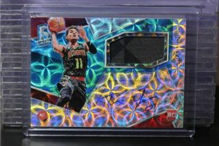 2018 - 19 Spectra Trae Young Neon Blue Rookie Patch Auto Autograph Rc 03/99 Klu