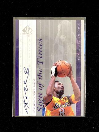 Kobe Bryant 1999 - 2000 Sp Authentic Sign Of The Times On - Card Auto - 1:1334 Packs
