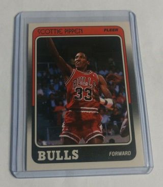 R14,  439 - Scottie Pippen - 1988/89 Fleer - Rookie Card - 20 - Bulls -