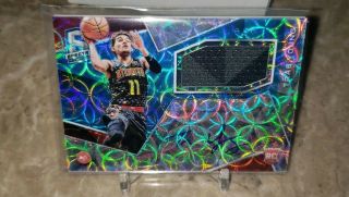 2018 - 19 Spectra Neon Blue 104 Trae Young /99 Rpa Rookie Patch On Card Auto