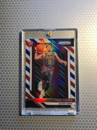 2018 - 19 Panini Prizm Red/white/blue Trae Young Rookie Rc