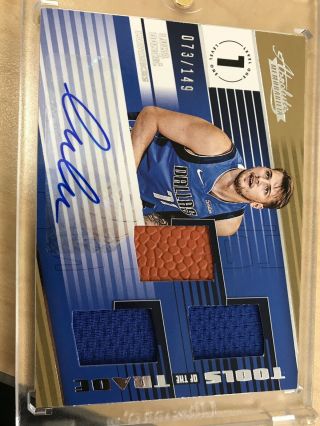 2018 - 19 Absolute Memorabilia Luka Doncic Auto Rookie Tools Of The Trade RC /149 6