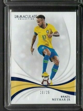 Neymar 2018 - 19 Immaculate Soccer Brazil Base D 10/25 Neymar 