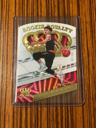 2018 - 19 Panini Crown Royale Trae Young Rookie Royalty Gold /10 Rc Ssp Hawks