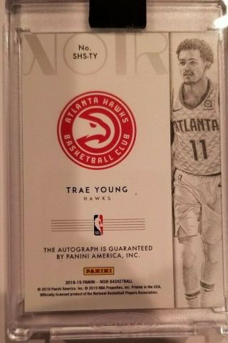 2018 - 19 Noir - - Trae Young - - ON - CARD AUTO - - 40/99 RC SHADOW SIGS - - 2
