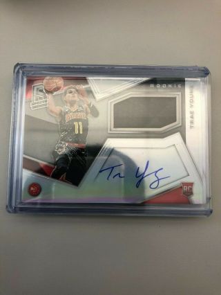 2018 - 19 Panini Spectra Trae Young Rookie Jersey Auto 205/299 Hawks Rpa Rc