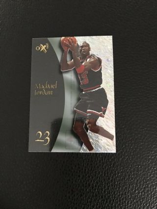Michael Jordan Chicago Bulls 1997 - 98 Skybox Ex - 2001 Acetate Holofoil Card