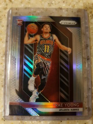 2018 - 19 Prizm Trae Young Silver Prizms Rookie Card 78
