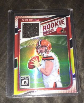 2018 Donruss Optic Baker Mayfield Rookie Threads Red Yellow Prizm Rc Jersey