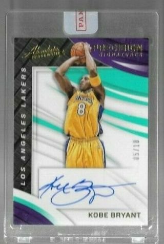 Kobe Bryant 2017 - 18 Absolute Memorabilia Basketball On Card Auto 5/10 - Lakers