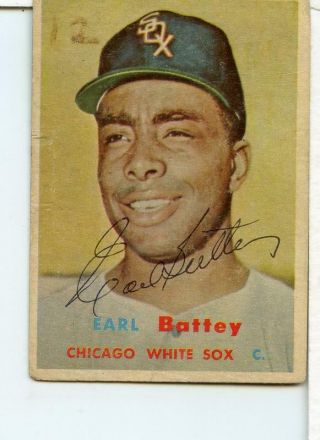 Earl Battey Signed 1957 Topps Baseball Card In Person Auto Ipa Sai1681
