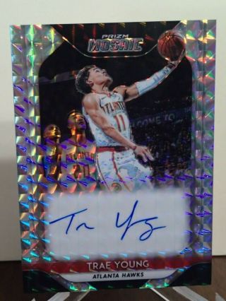 2018 - 19 Prizm Mosaic Trae Young Rookie Auto Base Refractor Prizm Sp Hawks