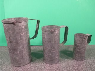 3 Antique Primitive Farmhouse Galvanized Metal Measuring Cups - 0,  1,  0.  25,  0.  5 L