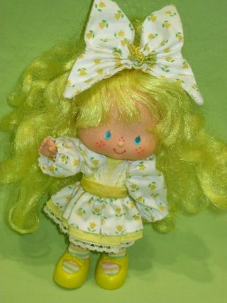 Rare Vintage Strawberry Shortcake 1985 Tulip Berrykin Doll In Outfit W/ Bow