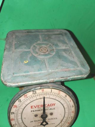 Vintage Eveready Family Scale 24lb Old Farm House Green Paint Kitchen Decor 2