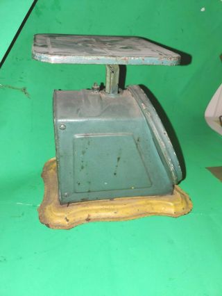 Vintage Eveready Family Scale 24lb Old Farm House Green Paint Kitchen Decor 3