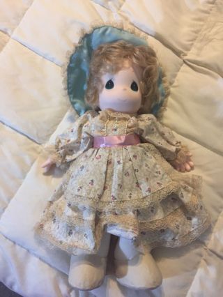 Vintage 1998 Enesco Precious Moments Chloe Charity Girl Doll Bonnet Pearl Dress