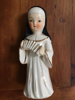 Vintage 1960’s Porcelain Nun Figurine In White Habit With Gold Trim
