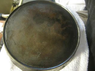 Antique Wapak Oneta cast iron skillet,  pan 7 B,  with heat ring,  9.  25 